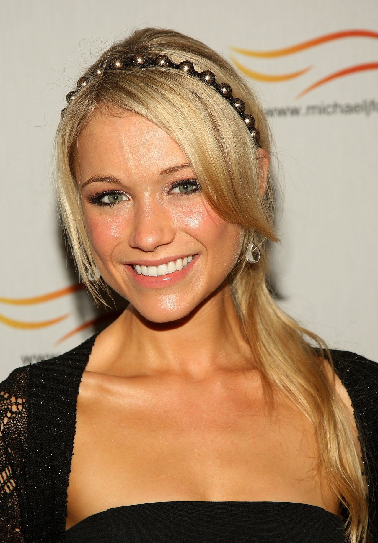 Katrina Bowden - Photos