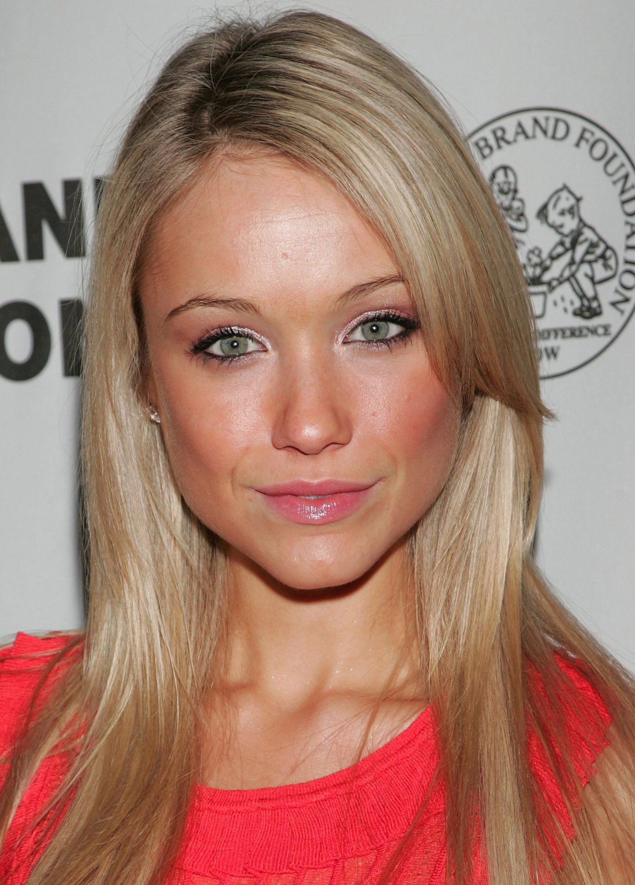 Katrina Bowden - Gallery Photo Colection